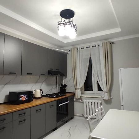 Apartment In Street Toktogula 77 Bishkek Exterior photo